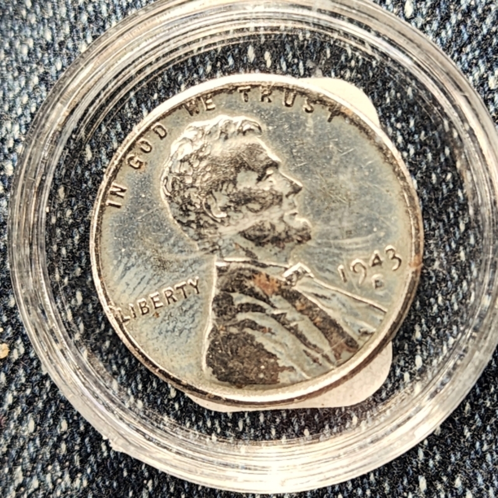 1943 Lincoln Steel Penny in Protective Case
